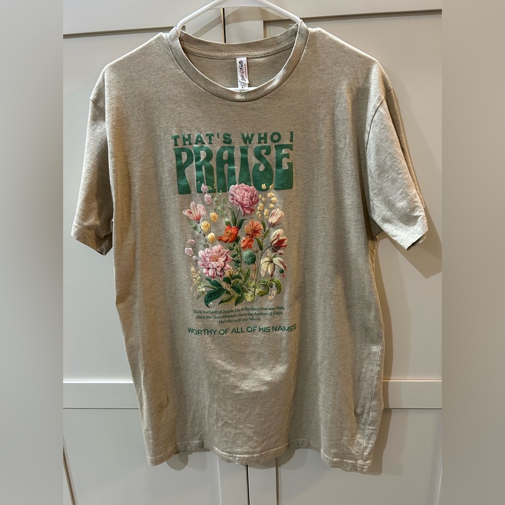 Love in Faith Tee